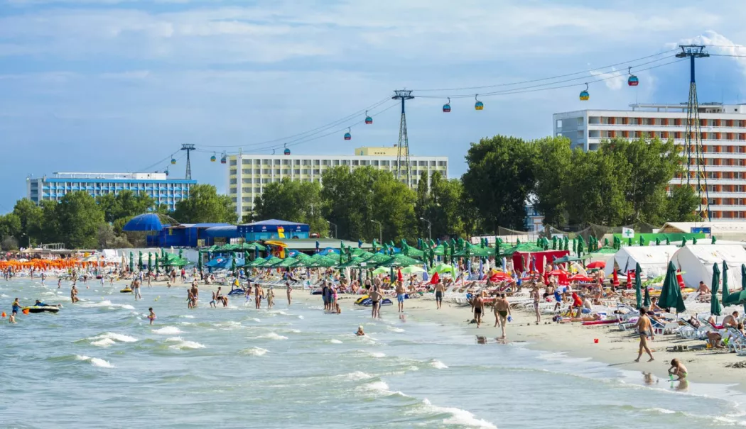 Scădere drastică a utilizării voucherelor de vacanță. Litoralul românesc, printre cele mai afectate zone - fond-vouhcere-vacanta-duminica-1775403266.webp