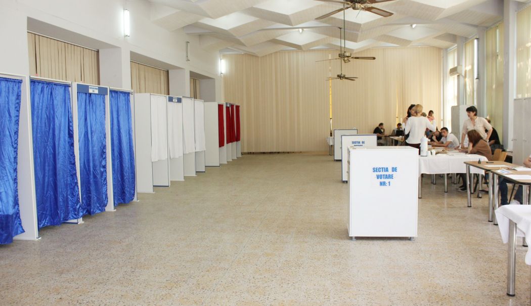Stop joc, hai la vot! Duminică, 9 iunie, ziua democrației în România! - fond-ziua-democratiei-1717784787.jpg