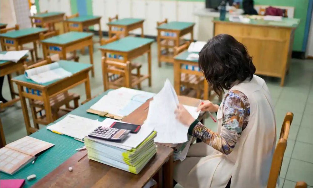 Definitivat 2024. Candidaţii susţin miercuri proba scrisă - fond1658409099-1721734673.jpg