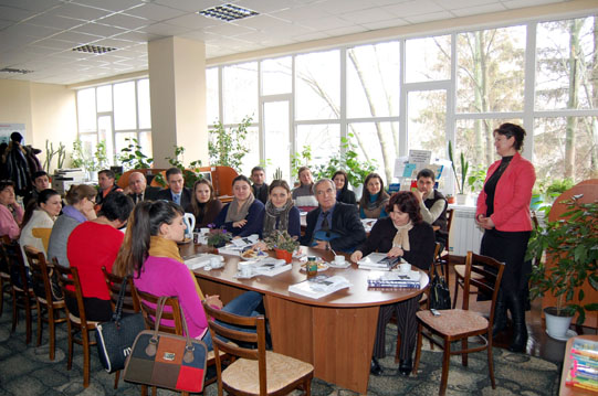 Pe câți bani ajungi administrator de bloc - fond2pecatibani24-1393270836.jpg