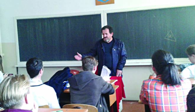 Prof. Marian Sârbu, la ora de dirigenție: 