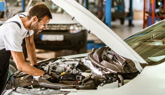 RCA cu decontare directă introduce preţuri de referinţă pentru reparaţiile auto - fond3-1617124777.jpg