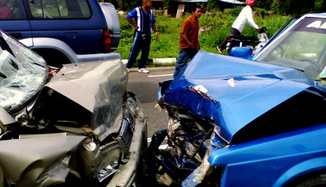 Șoferii au făcut prăpăd pe străzile din Constanța - fondaccidente-1414943768.jpg