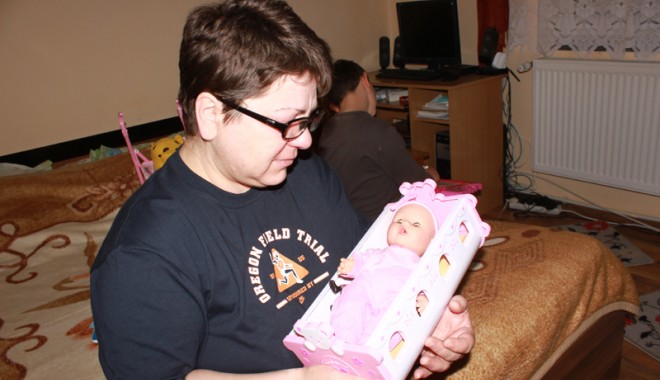 Caz real la CONSTANȚA. A dat în judecată Protecția Copilului pentru adoptarea unei fetițe - fondadatinjudecataprotectiacopil-1410892276.jpg