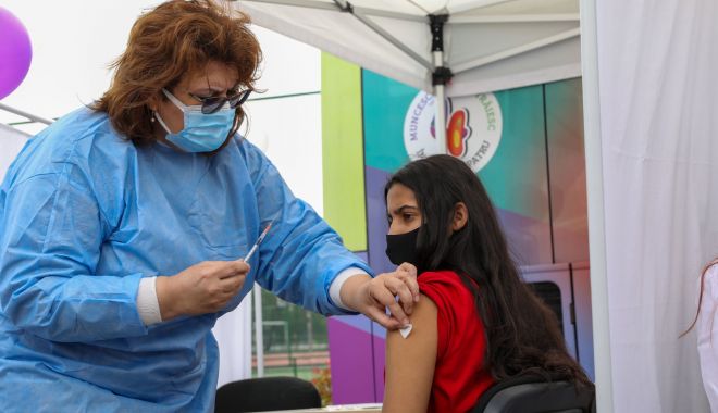 A început vaccinarea copiilor împotriva COVID-19. Vor fi organizate echipe mobile în şcoli - fondainceputvaccinarea1-1622745923.jpg