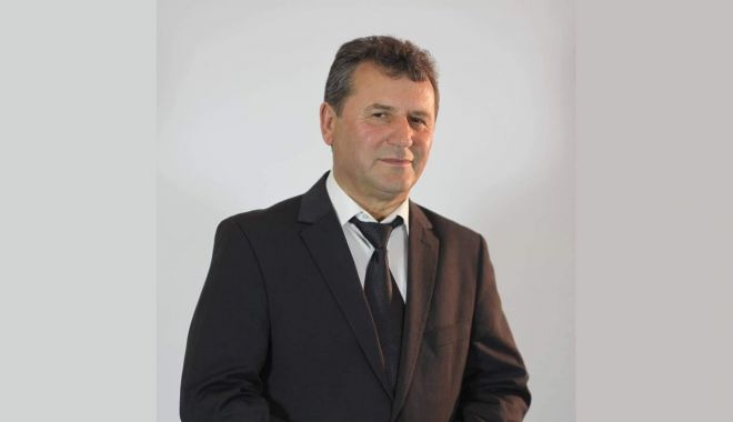 Asfaltarea comunei Albeşti, prioritară pentru primarul Gheorghe Moldovan. 