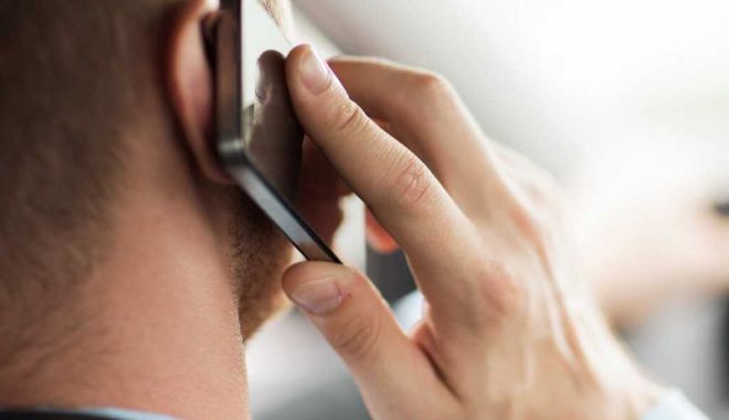 A rămas fără telefonul cumpărat și fără bani. 