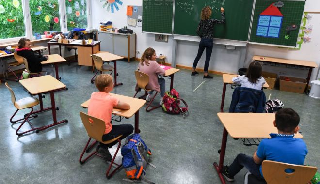 Apel către Ministerul Sănătății: „Elevii ar trebui să facă orele de educație fizică fără mască!” - fondapel1-1614606844.jpg