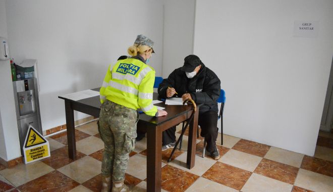 Armata vaccinează populaţia din mediul rural. „Centrul nostru nu a putut fi folosit, din lipsă de medici!” - fondarmatavaccineazapopulatia8-1619027477.jpg