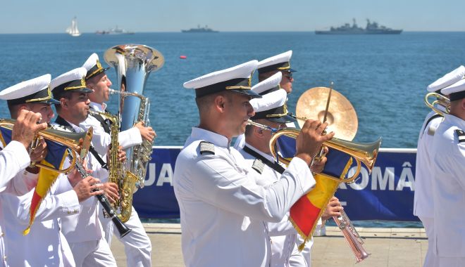 A sosit ziua cea mare! Sărbătoarea mării, marinarilor și orașului-port Constanța - fondastaziestemareasarbatoareama-1660490505.JPG