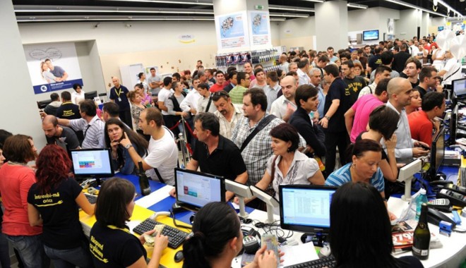 Black Friday 2013 - despre oferte și cum să ne ferim de reducerile mincinoase - fondblackfriday-1384711495.jpg