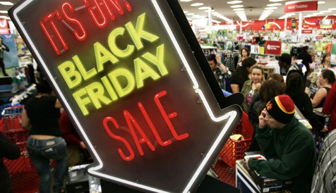Black Friday sau cum sunt păcăliți românii cu reduceri false - fondblackfriday-1385316678.jpg
