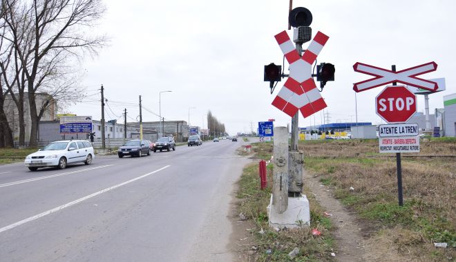 Stâlpișori și covor antiderapant. Trecerile la nivel cu calea ferată din Constanța - modernizate! - fondcaleaferata2-1582834683.jpg