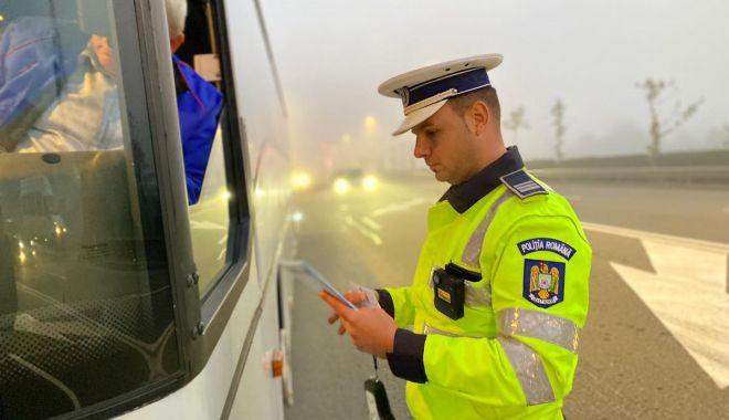 Pățania unui constănțean: a aflat că i-a fost furat cardul din mesajele de la bancă! - fondcardurifuratemicrobuz-1670354472.jpg