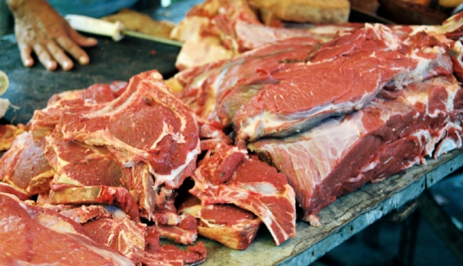 JALE LA CONSTANȚA! TONE DE CARNE EXPIRATĂ, RETRASE DE LA VÂNZARE - fondcarne1455214630-1461673561.jpg