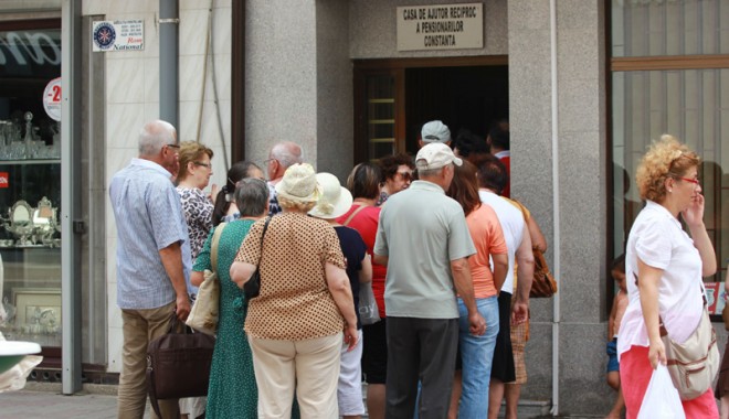Casa de Ajutor Reciproc, singurul creditor care îi mai sprijină pe pensionari - fondcasadeajutorreciprocapension-1374253665.jpg