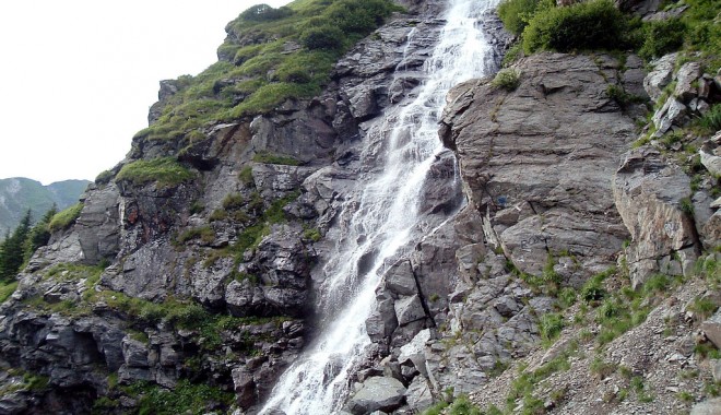 Turism în țara apelor căzătoare - fondcascadacapra-1368794533.jpg