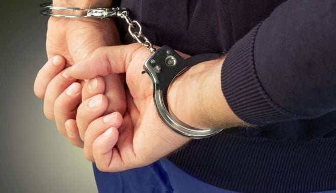 Reguli clare pentru polițiști: când sunt îndreptățiți să pună cătușe suspecților - fondcatuse1-1574970843.jpg