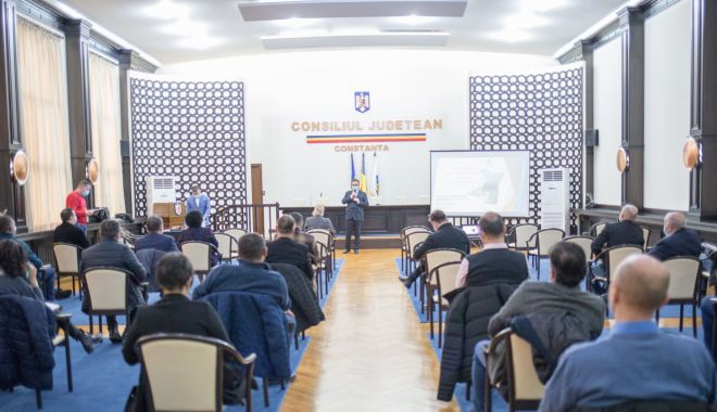 Aleșii județeni, reuniți în ședință ordinară. Au fost votate 25 de proiecte - fondcjc-1661968973.jpg