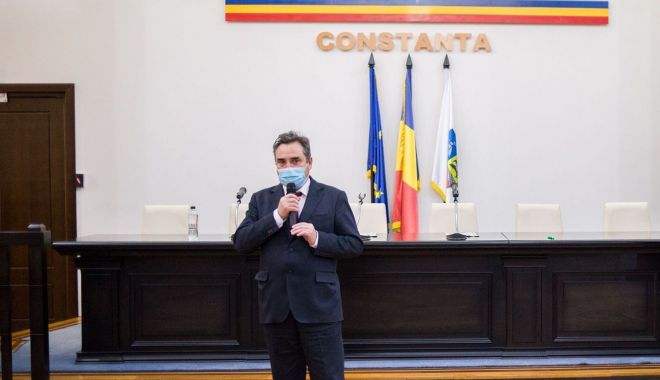 Consilierii judeţeni s-au reunit în ședința lunară. Ce proiecte au trecut de votul aleșilor - fondcjcsedintaabunn-1629297744.jpg