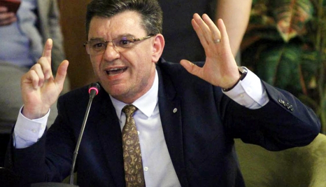 Polițiștii, duși cu zăhărelul? 