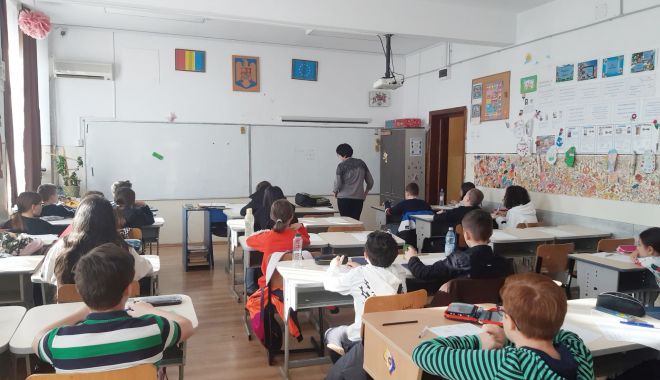 Din circa 2.000 de participanți la Concursul 