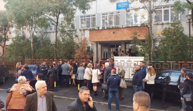 Concursul de directori iscă alt scandal. Bastonașele din proba scrisă, 