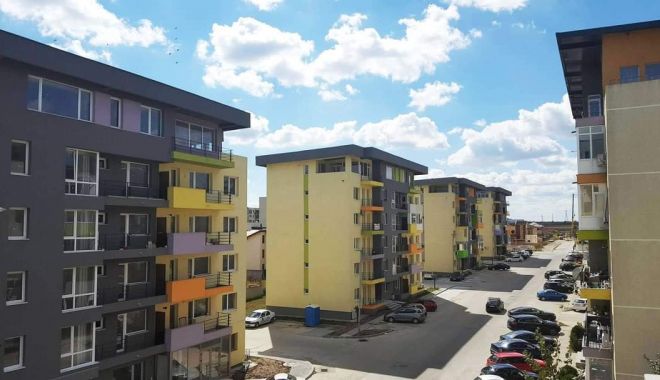 Constănţeni „captivi” în jocul dezvoltatorilor imobiliari. „Ne jecmănesc şi ne mint!” - fondconstantenicaptivi-1632669448.jpg