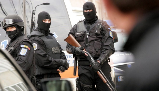 Pentru ce au fost trimiși în judecată ofițerii de la Crimă Organizată Constanța - fondcrimaorganizata-1374069668.jpg