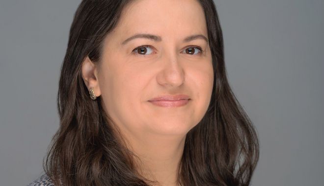 Consilierul local Cristiana Popescu acuză Inspectoratul Școlar Județean de comunicare deficitară - fondcristianapopescufotobun-1641930304.jpg