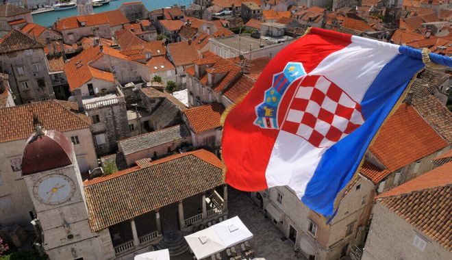 Intrarea în Schengen aduce Croaţiei numeroase avantaje, dar şi provocarea migraţiei la frontiera externă a UE - fondcroatiaschengen-1670591452.jpg