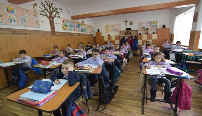 Cum va arăta noul an școlar. Elevii au pierdut, la negocieri, o săptămână de vacanță - fondcum-1488558207.jpg