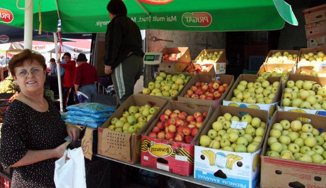 Cum ne păcălesc comercianții  cu legumele și fructele de import - fondcumnepacalesc-1440604368.jpg