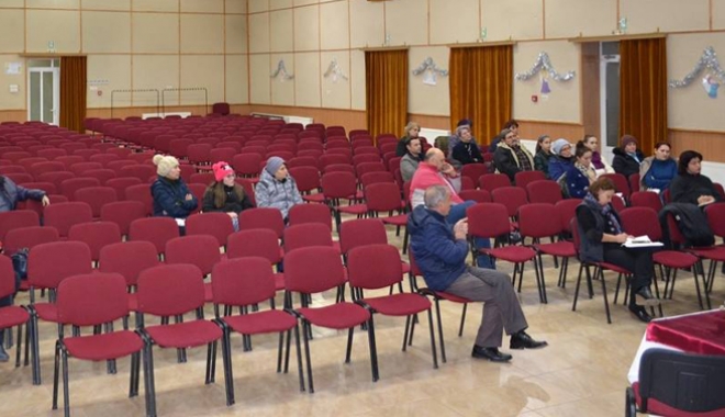 Părinții care nu dau pe la școală, amendați de Poliție. 