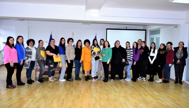 Primăria Cumpăna îi ajută pe tinerii şomeri să se integreze în sistem. „Un lucrător social trebuie să pună suflet” - fondcumpanacopii-1674741486.jpg