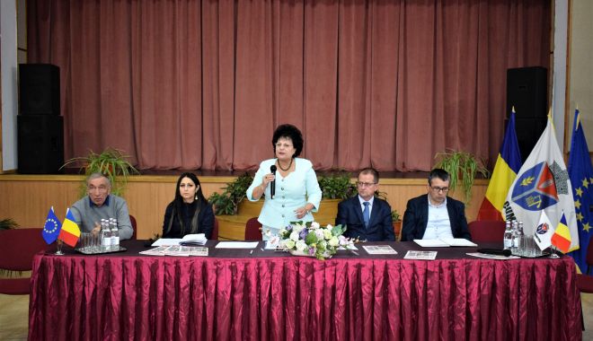 Bugetul Primăriei Cumpăna, în dezbatere publică. Pe ce se vor cheltui banii - fondcumpanadezbaterebuget-1581112530.jpg