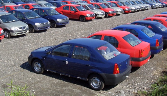 Dacia, brandul auto care a uimit Europa - fonddacia-1378315111.jpg