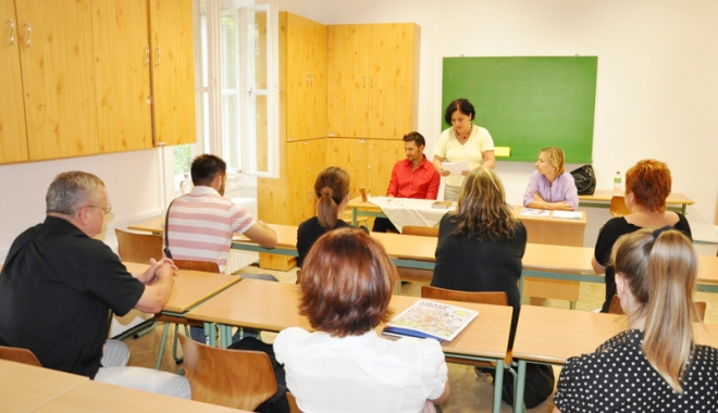 Emoții maxime! 200 de cadre didactice constănțene  susțin examenul de definitivat - fonddefinitivat-1492611770.jpg