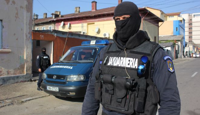 Percheziţii la Constanţa: 11 suspecţi de proxenetism au fost reţinuţi - fonddescinderidroguri21413312025-1652355093.jpg