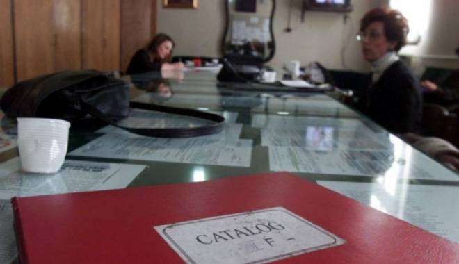 Școlile constănțene, cu banii pe masă! Directorii, obligați să defileze cu 