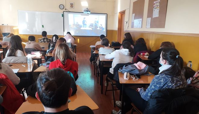 Echipamente informatice, de peste 3,5 milioane lei, pentru trei unități de învățământ din Hârșova - fondechipamenteharsova-1637943181.jpg