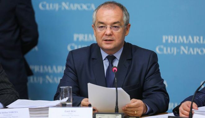 Emil Boc sare în apărarea primarilor și pune tunurile pe ministrul Sănătății - fondemilboc-1610390786.jpg