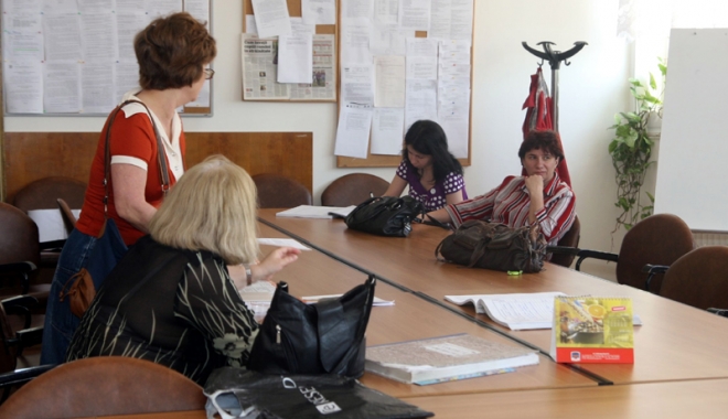 Mari emoții pentru profesorii constănțeni care speră la gradația de merit - fondemotiimari-1487264085.jpg