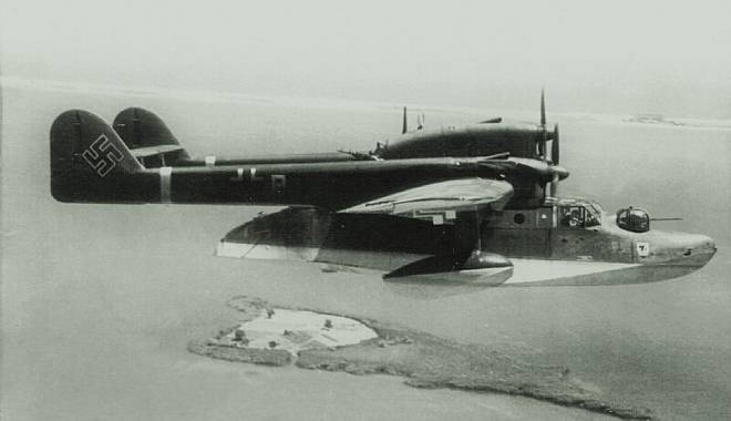 Sfârșitul Hidroaviației la Constanța: doi aviatori au fugit cu avionul. Li s-a cerut să fure și un bombardier - fondepisodulcareaduslasfarsitulh-1417186264.jpg