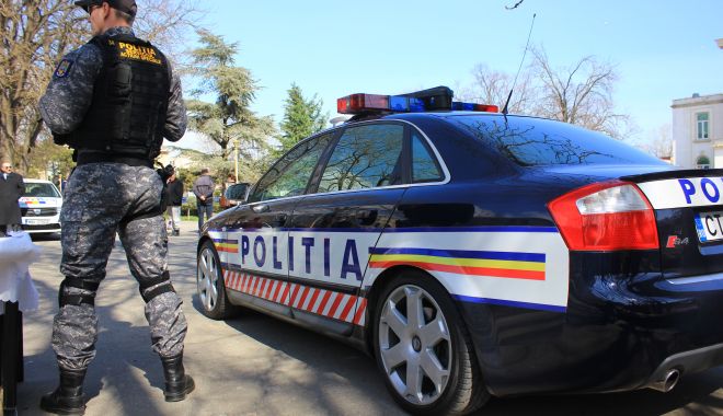 Aveți grijă pe cine primiți în casă! Femeie păcălită de două false angajate la primărie! - fondescrocimangalia-1601920903.jpg
