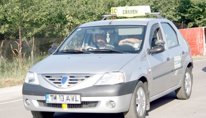 Ce greșeli stupide comit candidații la examenul pentru permis auto - fondexaminatoripermisbarsu-1402416157.jpg