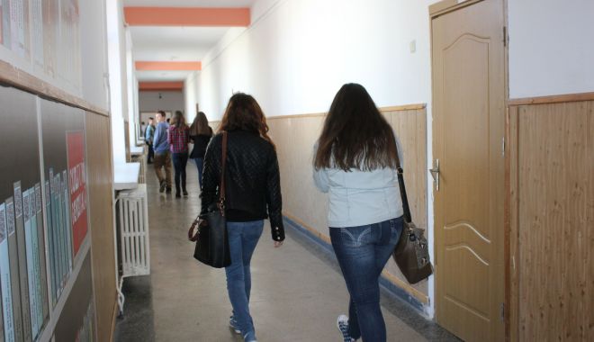 Facilităţi de transport pentru elevi. Ce propune Ministerul Educaţiei - fondfacilitatitransportelevi-1615297221.jpg