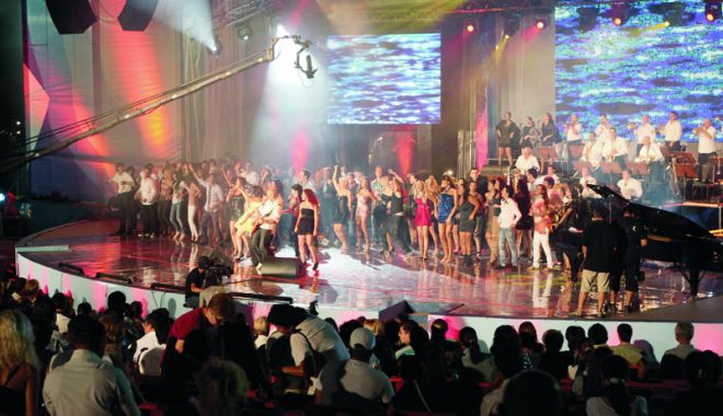 Se cere reluarea Festivalului Mamaia, dar nimeni nu aude! La alții se poate, la noi? - fondfestivalmamaia1-1533659298.jpg
