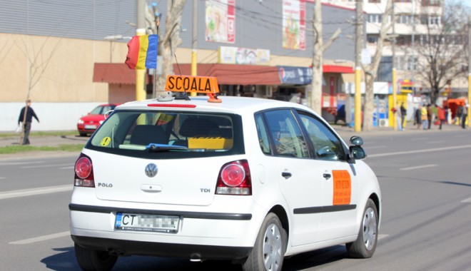 Cine profită de gâlceava din sânul școlilor auto - fondgalceavasanulscolilorautoper-1389720501.jpg