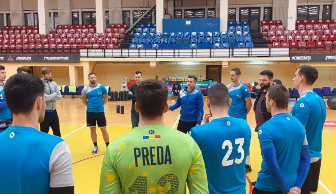 HCDS s-a reunit şi a efectuat primul antrenament. „Sperăm să continuăm pe acelaşi drum” - fondhcdss-1641917578.jpg